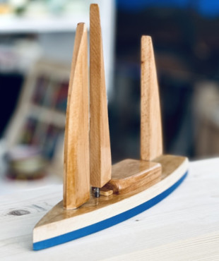 Ισορροπία στον Άνεμο -Ιστιοφόρο από οξιά 