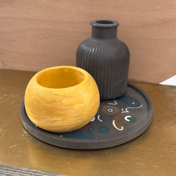 Round Thin Plate Stripe Black Jar Candle holder offer